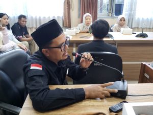 Anggota DPRD FPKS membahas Perda Disabilitas